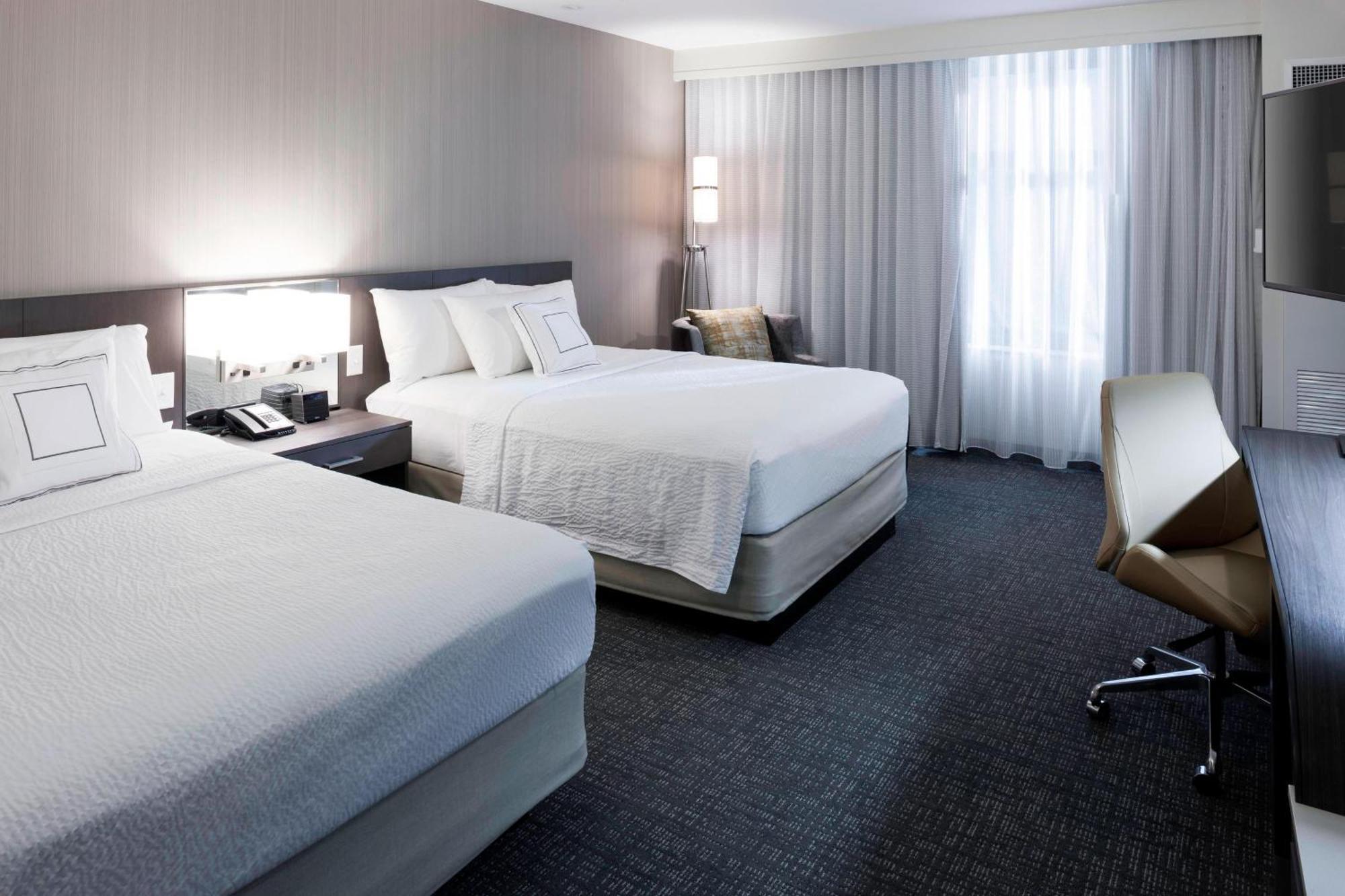 Courtyard By Marriott Richmond Downtown Exterior foto